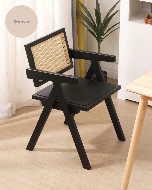 Madeira udendørs spisebordsstol i sort asketræ fra Nordlys Furniture 🖤
