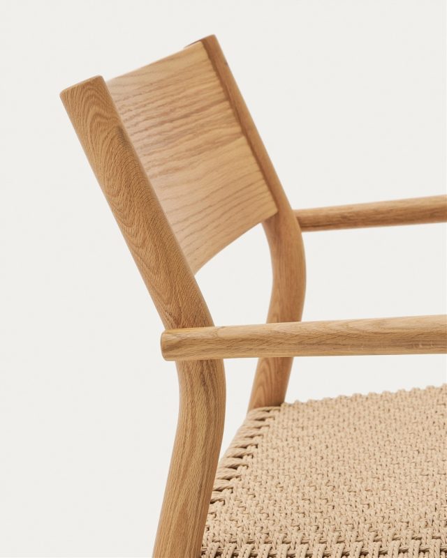 Kave Homes Yalia-loungestol er indbegrebet af håndværksmæssig finesse og naturlig skønhed, fremstillet udelukkende af æble materialer. Denne tidløse og elegante stol er designet til både holdbarhed og æstetik, perfekt til indendørs brug i hjemmet eller i kommercielle kontraktområder 🤎⁠
⁠
⁠
#stueindretning #stueinspiration #hyggehjørne #nordicliving #sofastyle #stuedesign #interiør #boliginspiration #skandinaviskdesign #hygge⁠